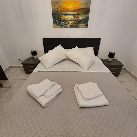 Harbour Lounge Apartment *