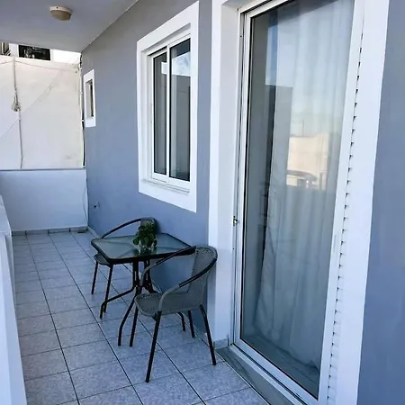 Ilias Nest 4 *