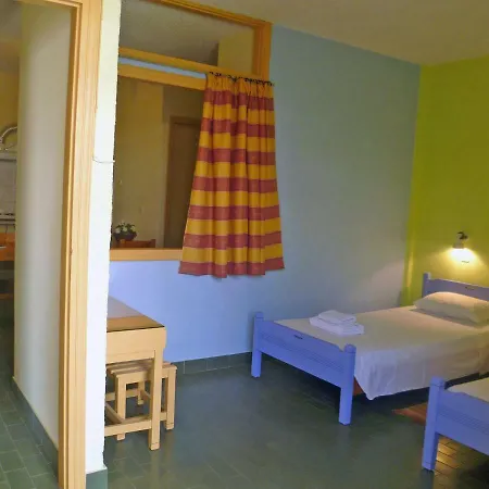 Mamouzelos Aparthotel