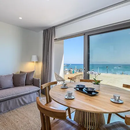 Noa Beachfront Apartment