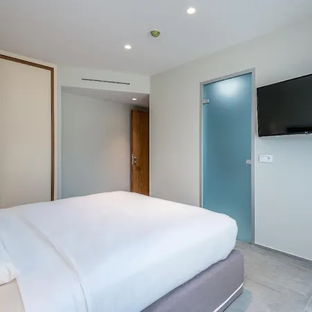 Noa Beachfront Apartment *