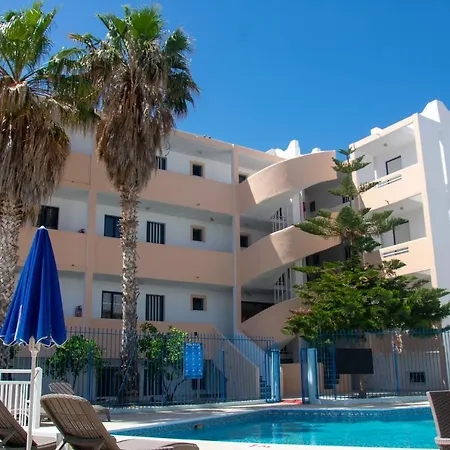 Harriets Aparthotel *