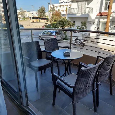 Manolakis House