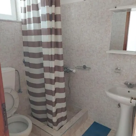 Fania Aparthotel 2*