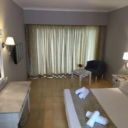 Hotel Asteras 4*