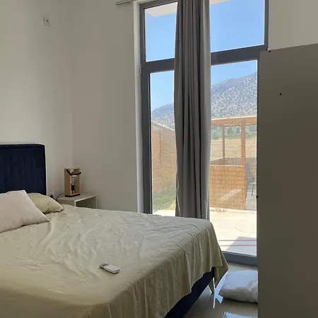 Previllage Red 5-6 Apartment