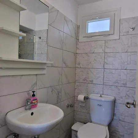 Apartment Annoula And *