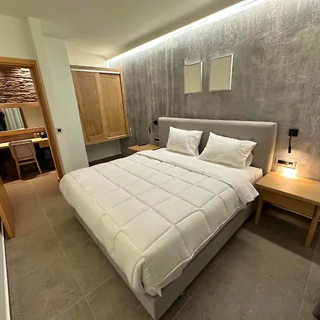 Argiri & Aparthotel