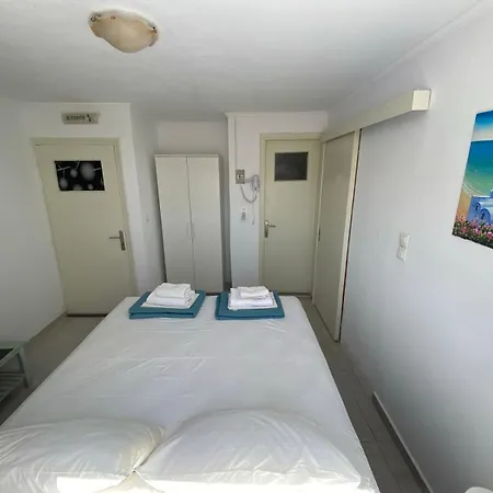 Apartment Annoula And *