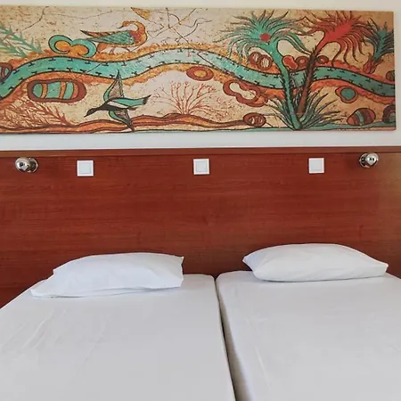 Elga & Hotel 2*