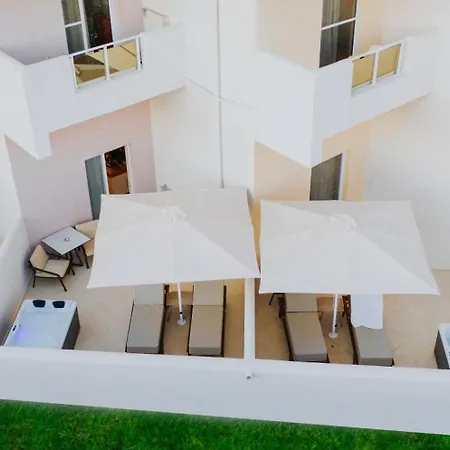 Sovereign Hotel 5*
