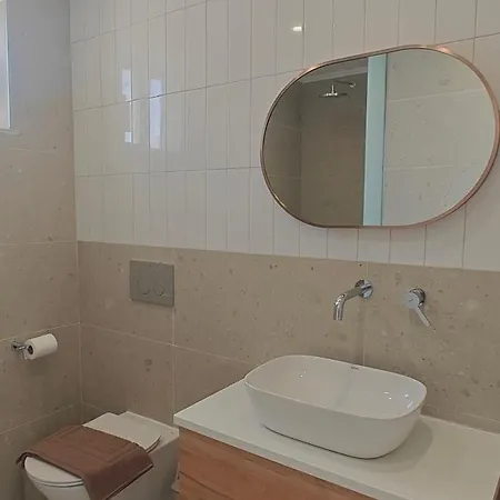 Marina Hotel *
