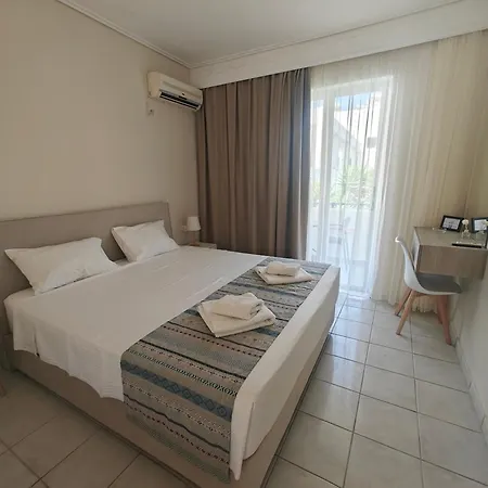 Marina Hotel *