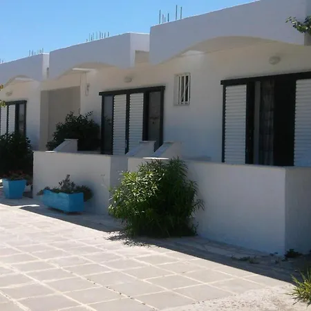Nikos 2 & Aparthotel 2*