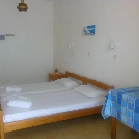 Nikos 2 & Aparthotel 2*