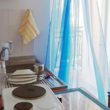 Minakos Apartments *