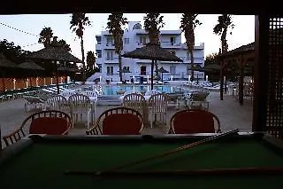 Elga & Hotel 2*