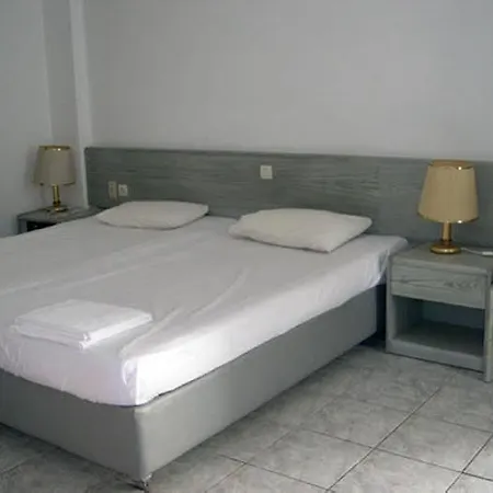 Hotel Peters Kool Pool Apts 2*