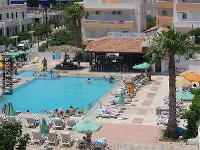 Peters Kool Pool Apts Hotel