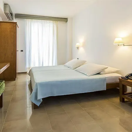 Aparthotel Olympia Mare 2*