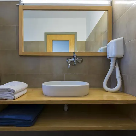 Olympia Mare Aparthotel 2*