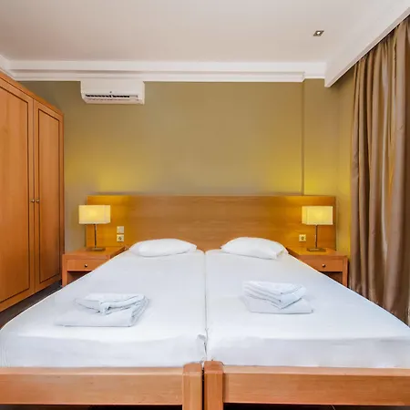 Aparthotel Argiri &