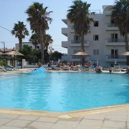 Elga Hotel 2*