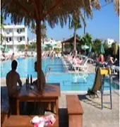 Peters Kool Pool Apts Hotel 2*