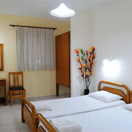 Nikos 2 & Aparthotel 2*