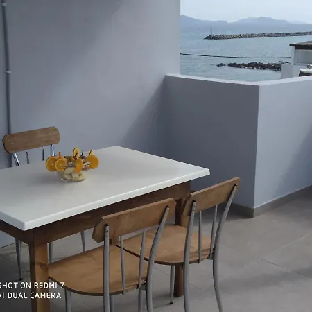 Fotaki's - Comfortable Newbuilt 2 Bedroom Home, 20 Meters From The Sea Apartment *