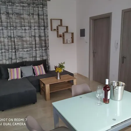 Apartment Fotaki's - Comfortable Newbuilt 2 Bedroom Home, 20 Meters From The Sea Kardamena (Kos)