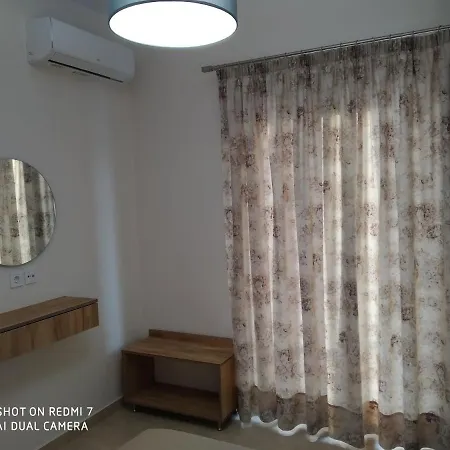 Fotaki's - Comfortable Newbuilt 2 Bedroom Home, 20 Meters From The Sea Apartment *