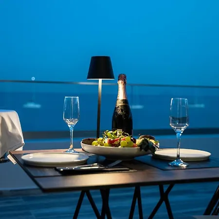 Hotel Kyma & 3*