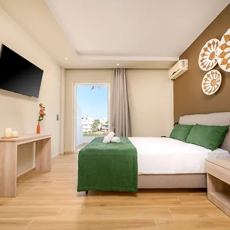 Nicolas Grand Hotel 4*