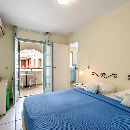 Aparthotel Nissia Kamares 3*