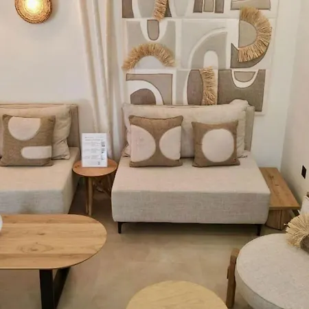 Hotel White Boutique & 5*