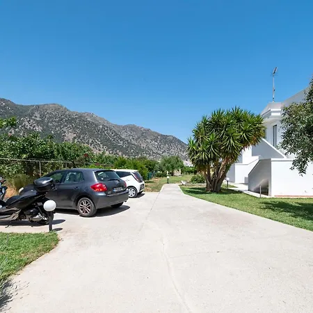 Holiday home Einalia Homes By The