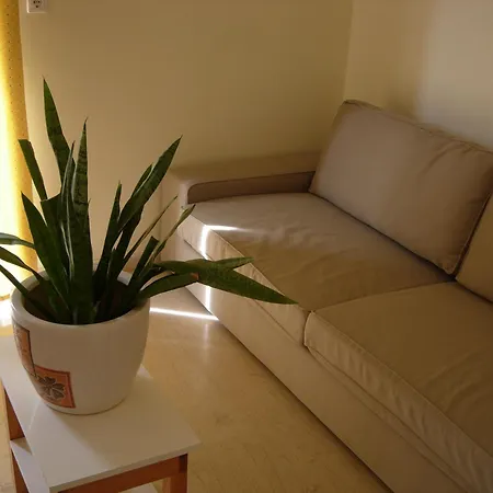 Aparthotel Philippos & 3*