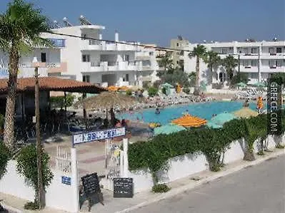 Hotel Peters Kool Pool Apts 2*