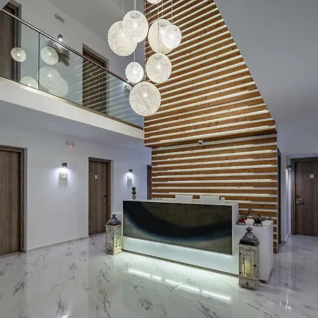 Hotel Kyma & 3*
